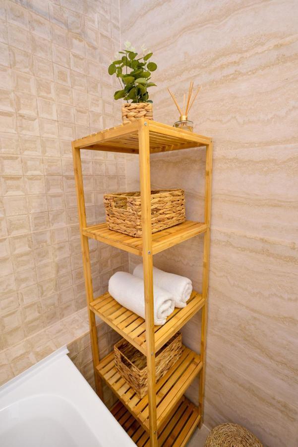 Sofia Cozy Apartment - Underground Private Parking Bucarest Exterior foto