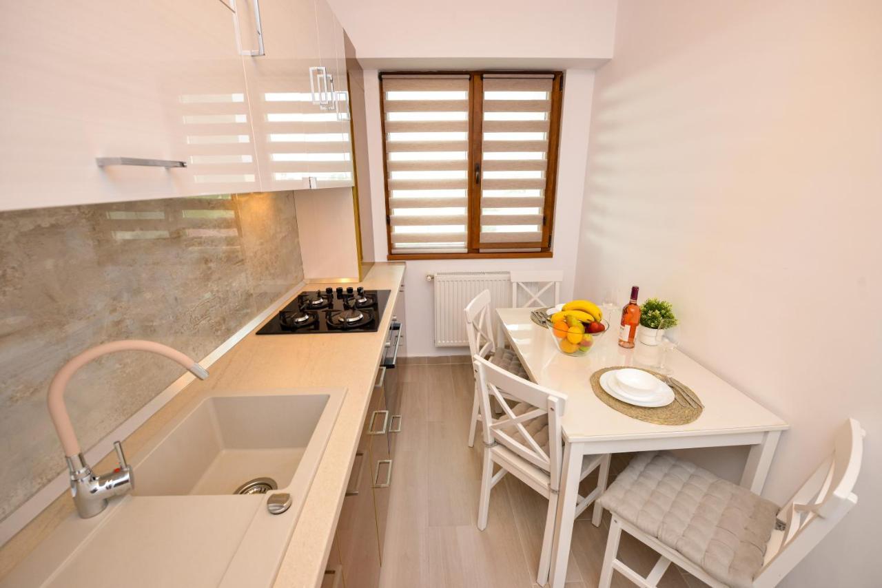 Sofia Cozy Apartment - Underground Private Parking Bucarest Exterior foto
