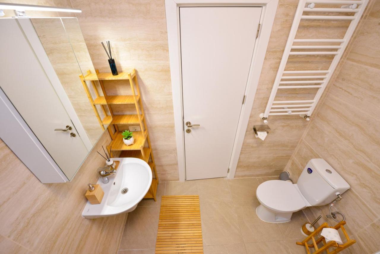 Sofia Cozy Apartment - Underground Private Parking Bucarest Exterior foto