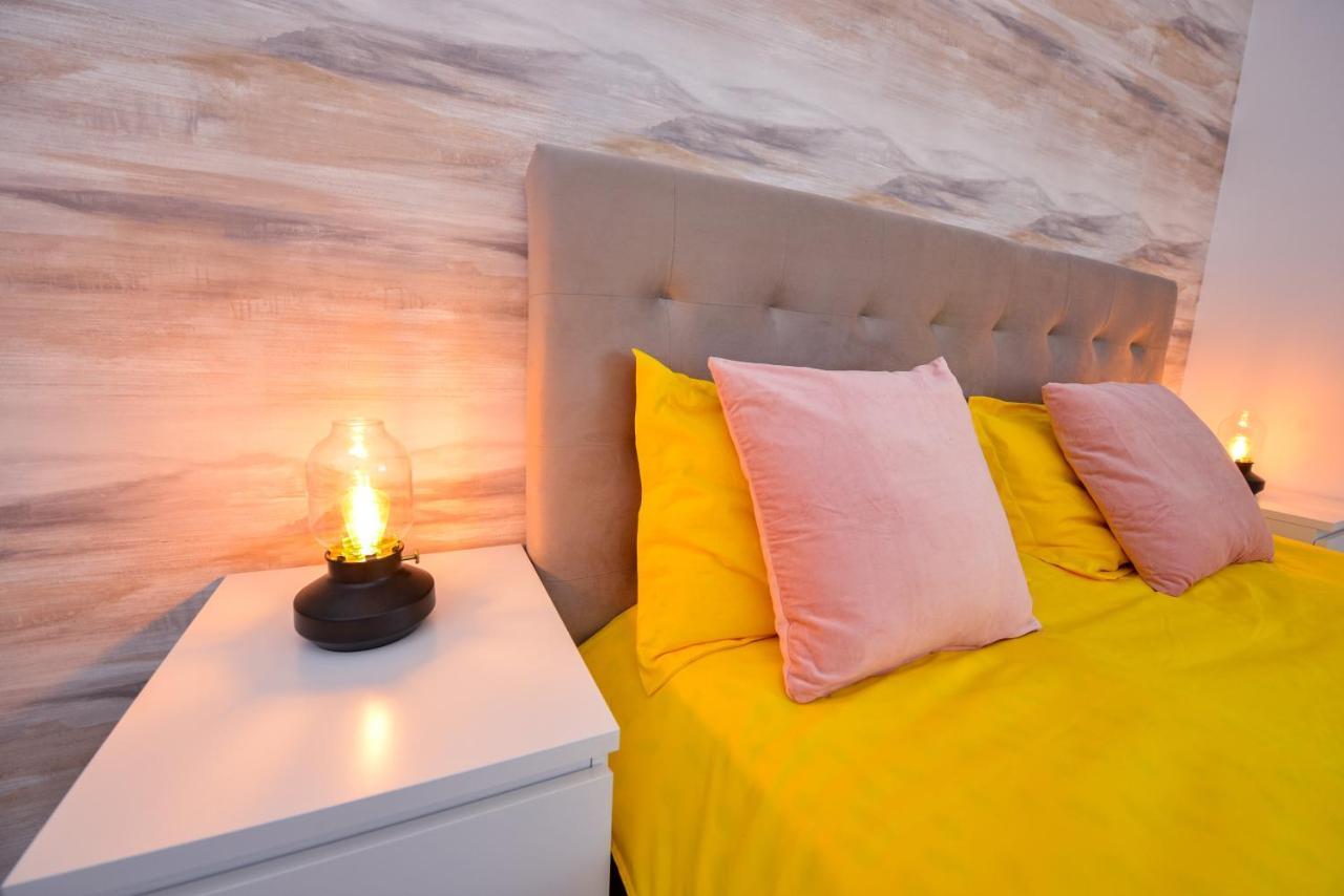 Sofia Cozy Apartment - Underground Private Parking Bucarest Exterior foto