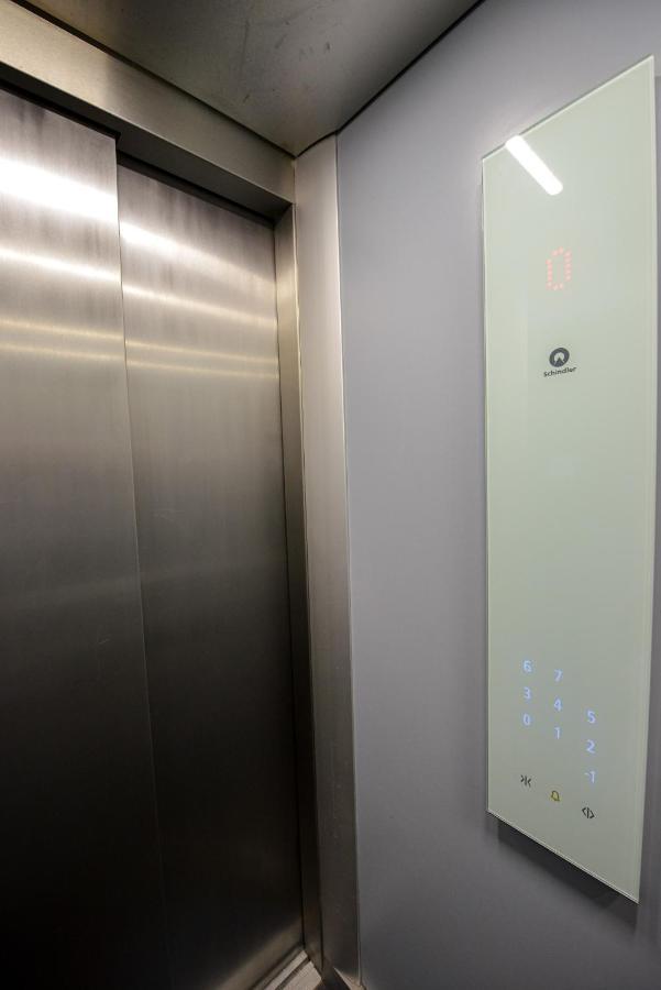 Sofia Cozy Apartment - Underground Private Parking Bucarest Exterior foto