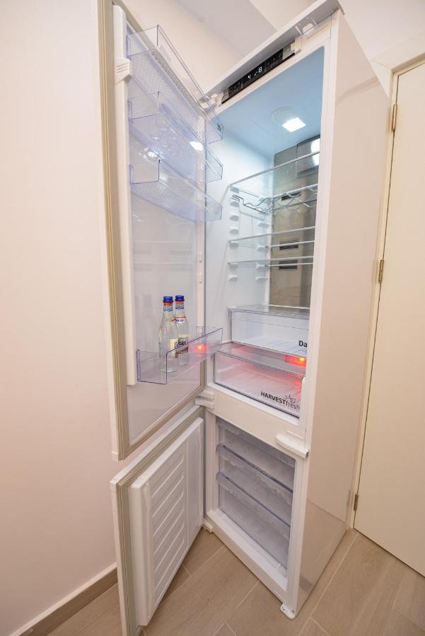 Sofia Cozy Apartment - Underground Private Parking Bucarest Exterior foto
