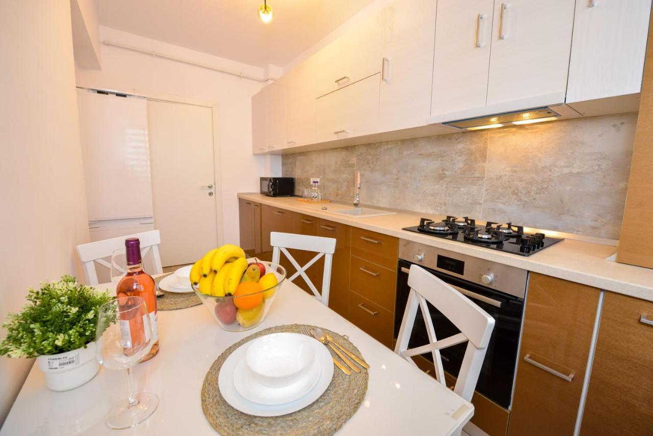 Sofia Cozy Apartment - Underground Private Parking Bucarest Exterior foto